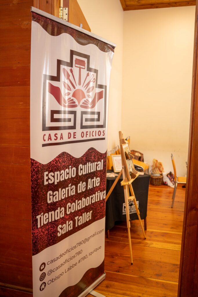 Postas creativas con lana, greda y acuarelas en la Feria Interactiva de Espacios Culturales